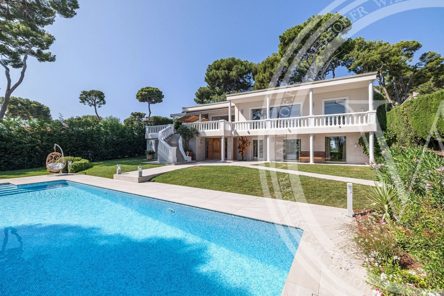 Maison à louer, 300m², Antibes