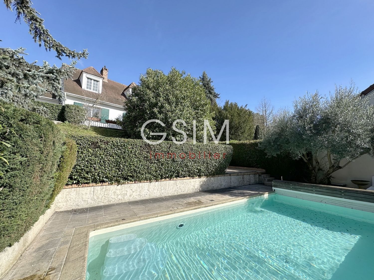 Maison à louer, 216m², Garches
