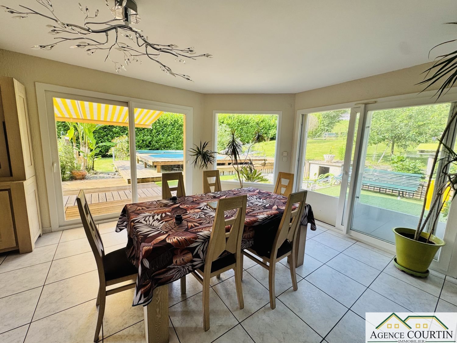 Maison à vendre, 151m², Lons-le-Saunier