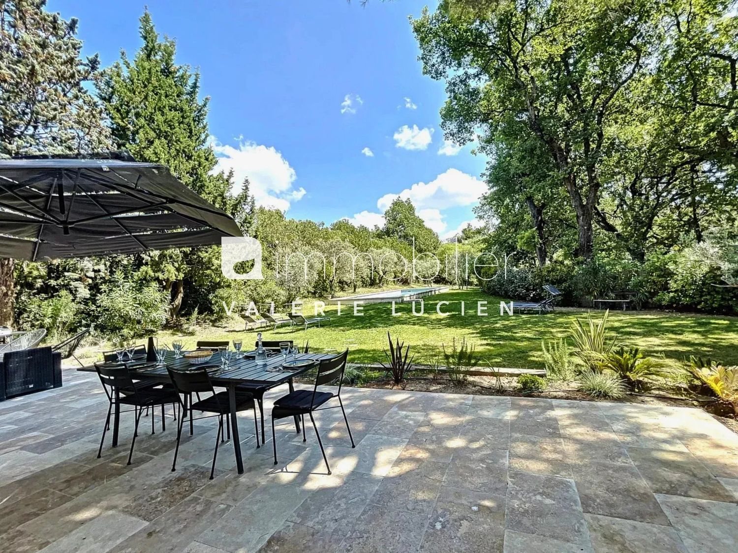 Maison à louer, 230m², Saint-Rémy-de-Provence