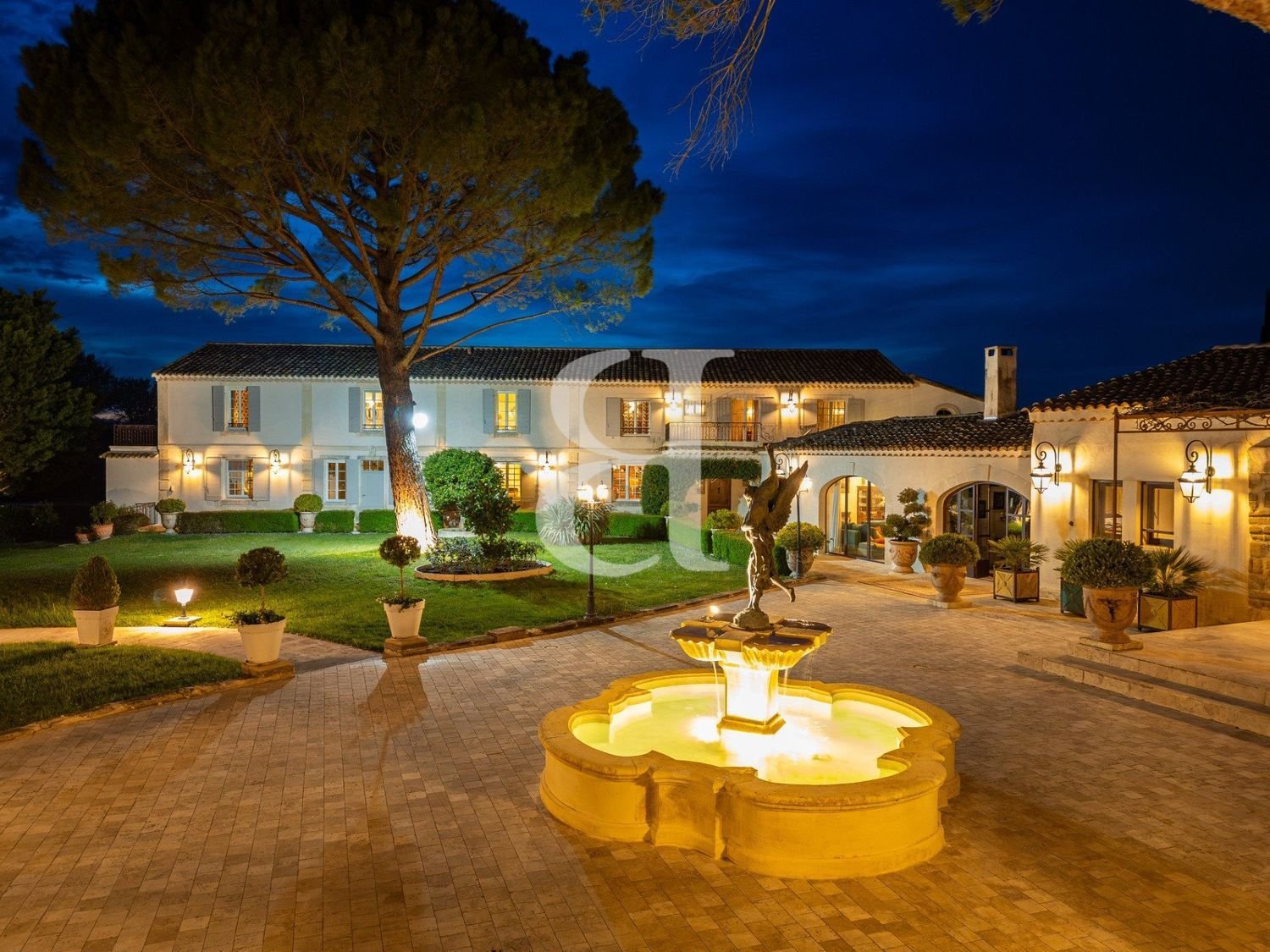 Maison à vendre, 544m², Arles