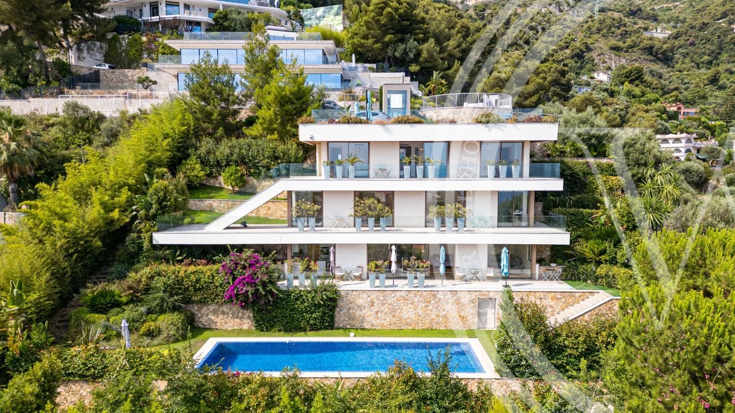 Maison à louer, 320m², Roquebrune-Cap-Martin