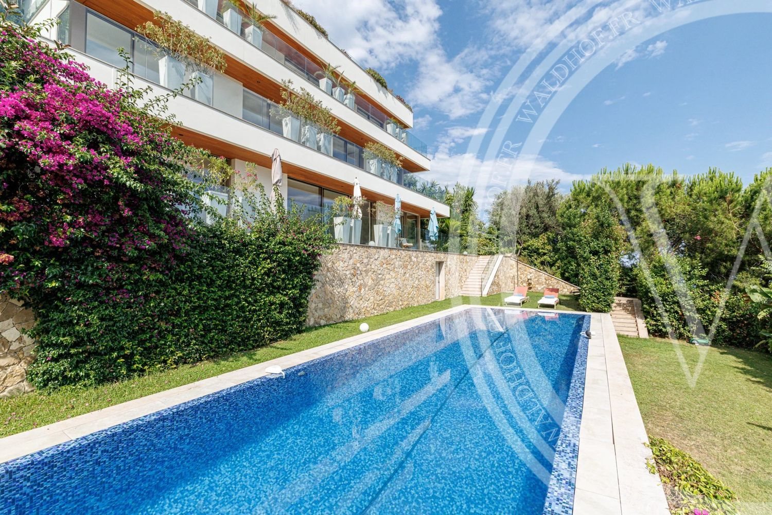 Maison à louer, 320m², Roquebrune-Cap-Martin