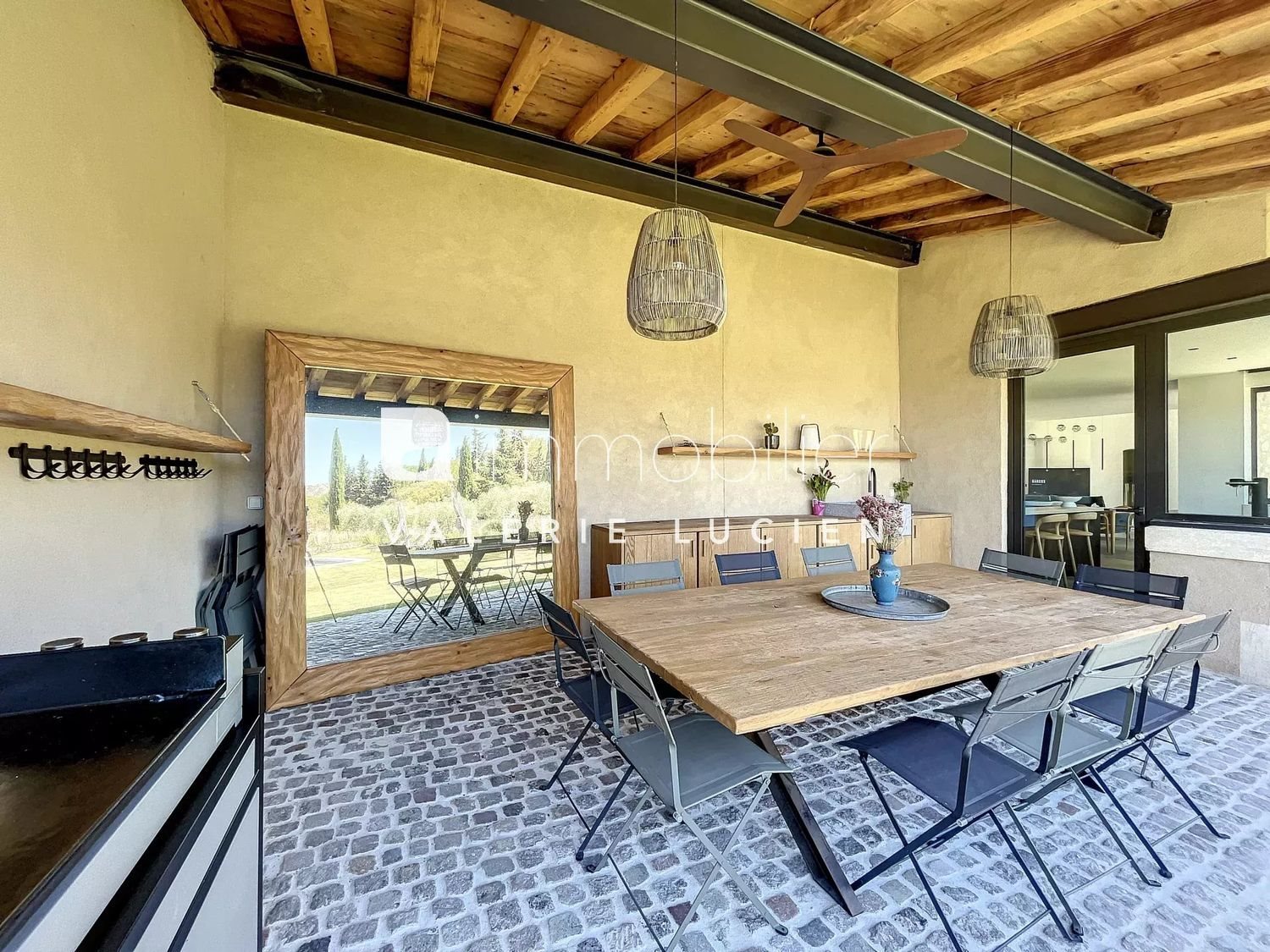 Maison à louer, 280m², Eygalières