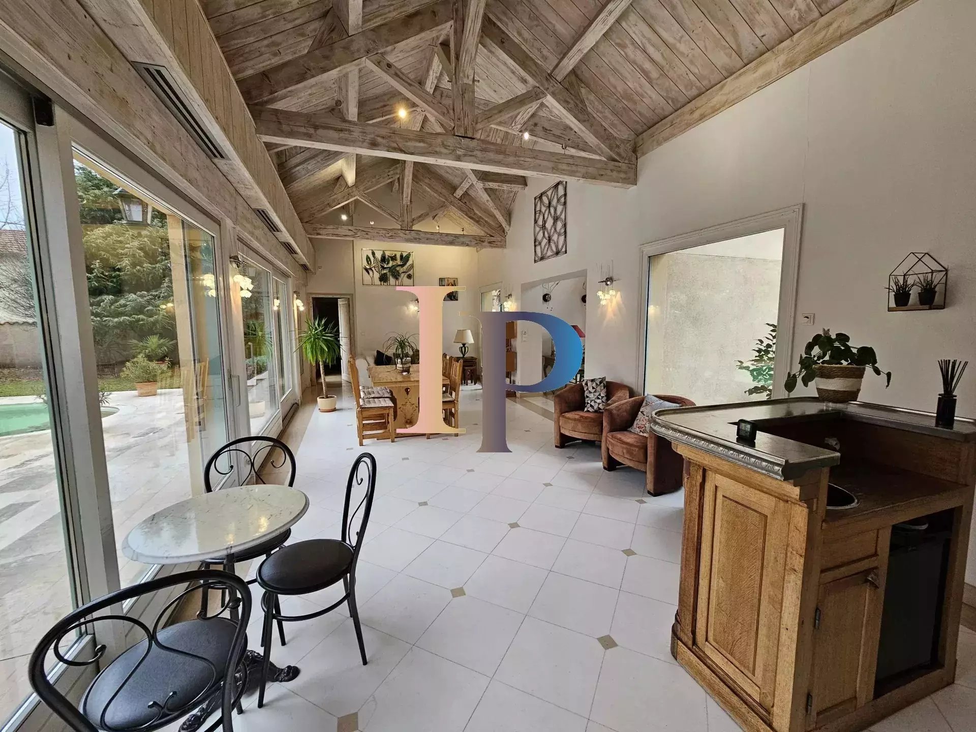 Maison à vendre, 226m², Pouilly-sous-Charlieu