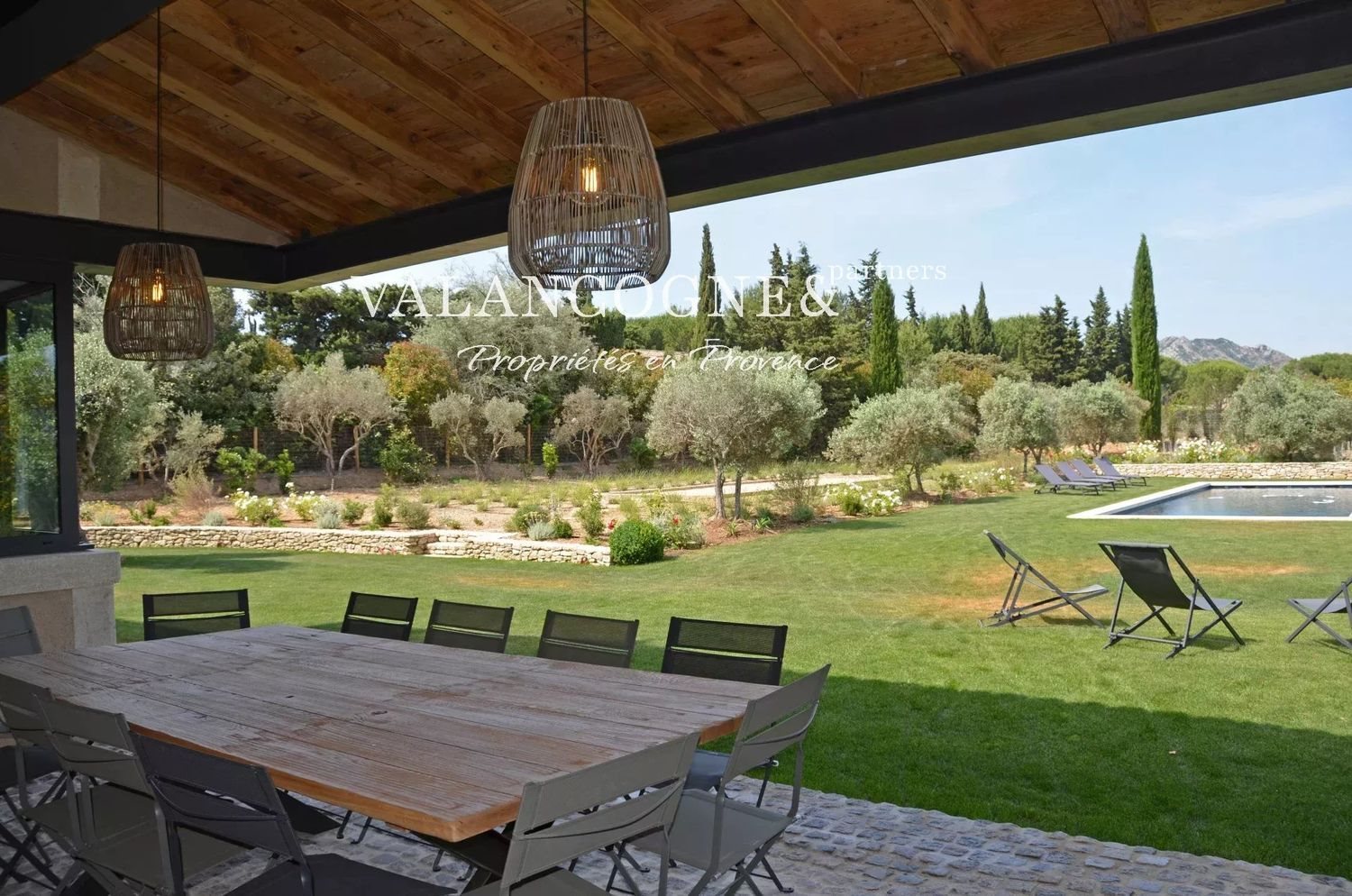 Maison à louer, 245m², Eygalières