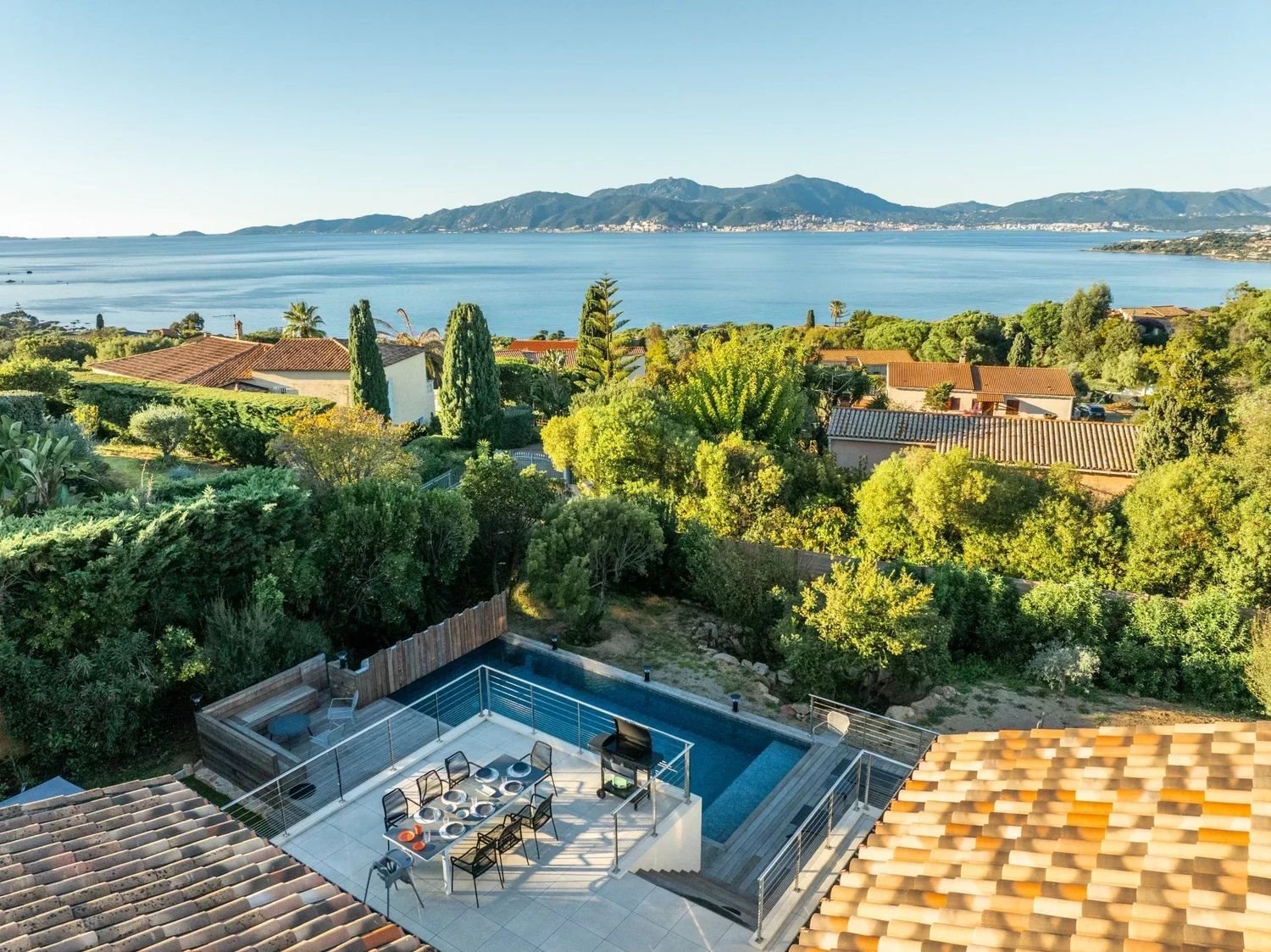 Maison à louer, 200m², Alata