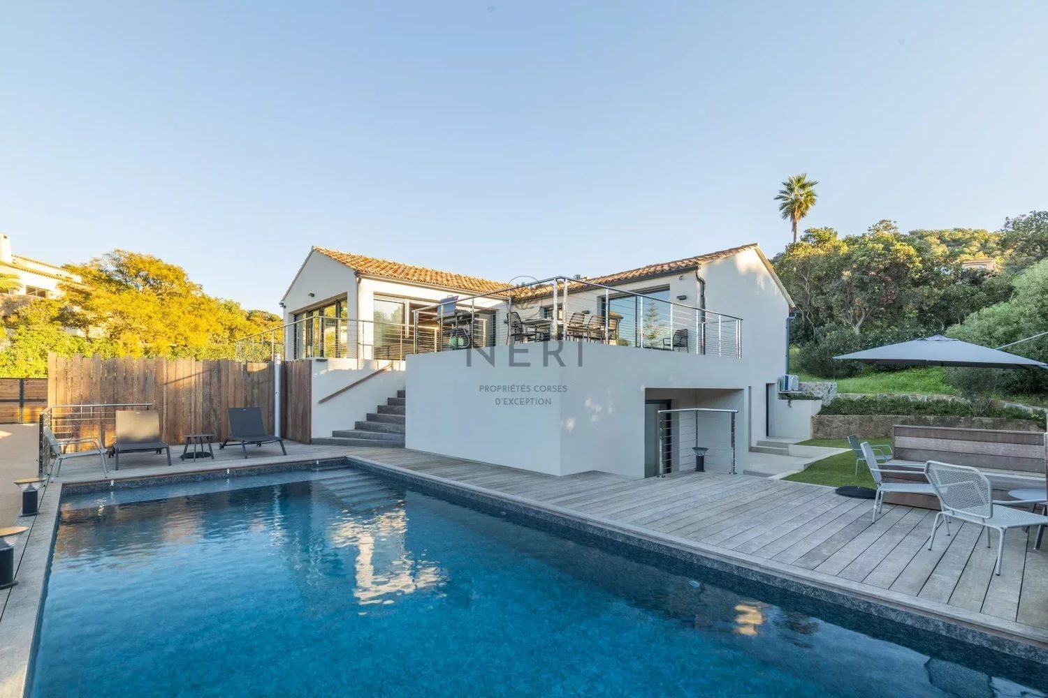 Maison à louer, 200m², Alata