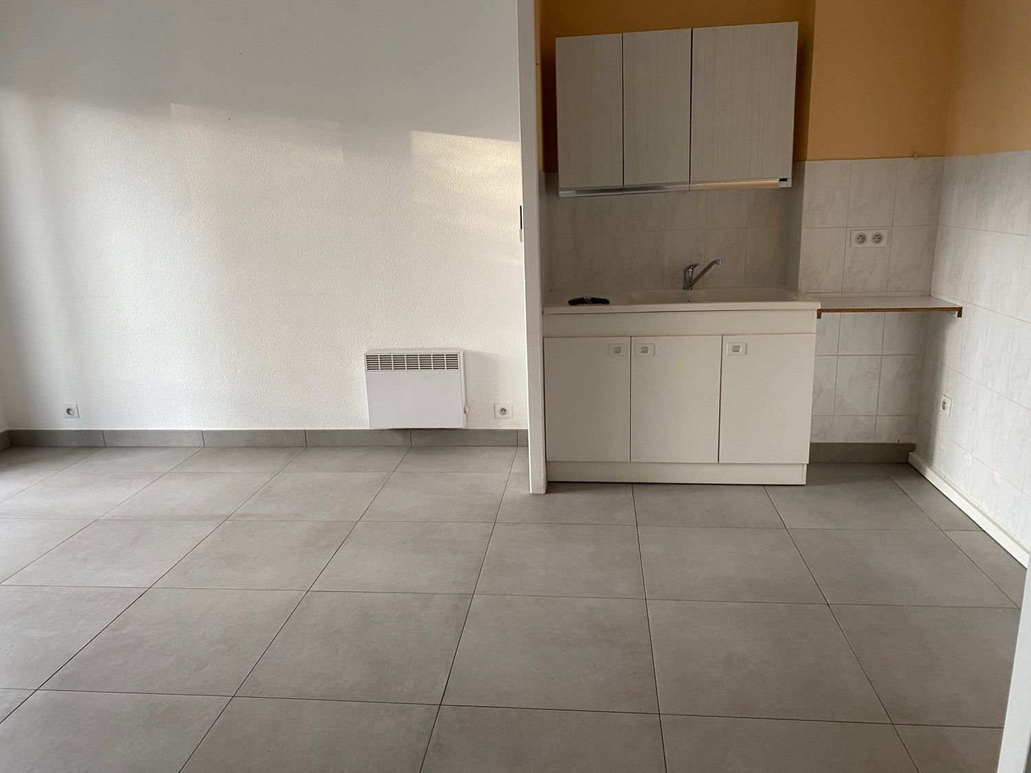 Appartement à louer, 38m², Aubenas