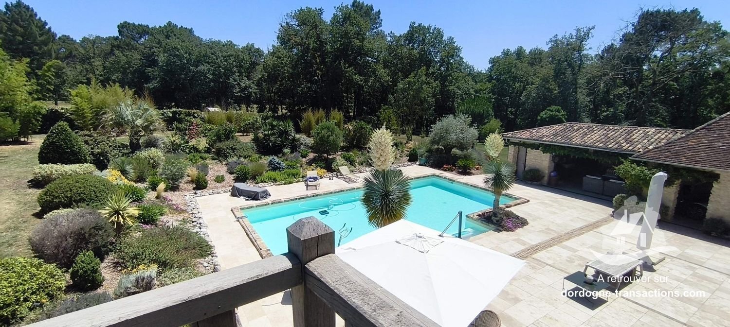 Maison à vendre, 237m², Saint-Médard-de-Mussidan