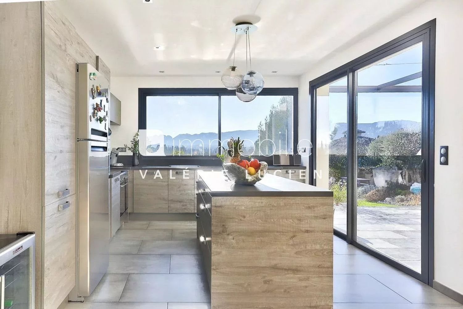 Maison à louer, 200m², Saint-Rémy-de-Provence