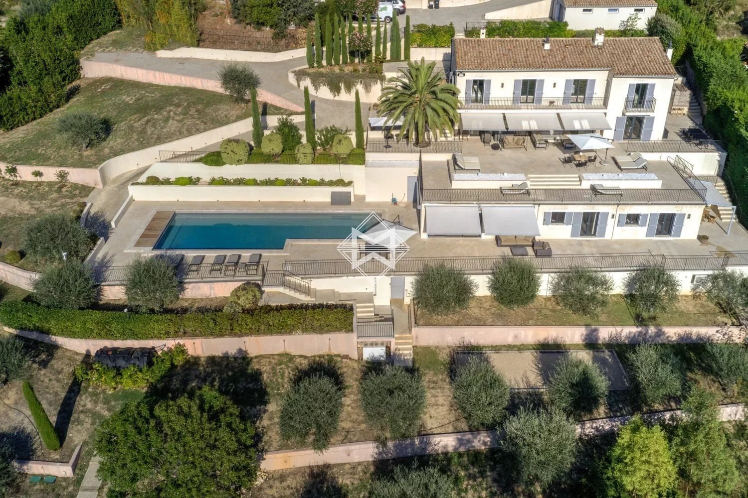 Maison à louer, 330m², Mouans-Sartoux