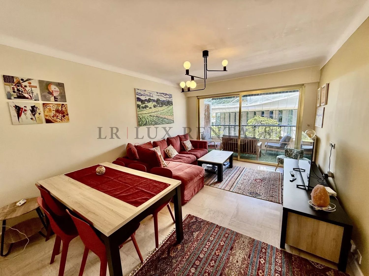 Appartement à louer, 62m², Antibes