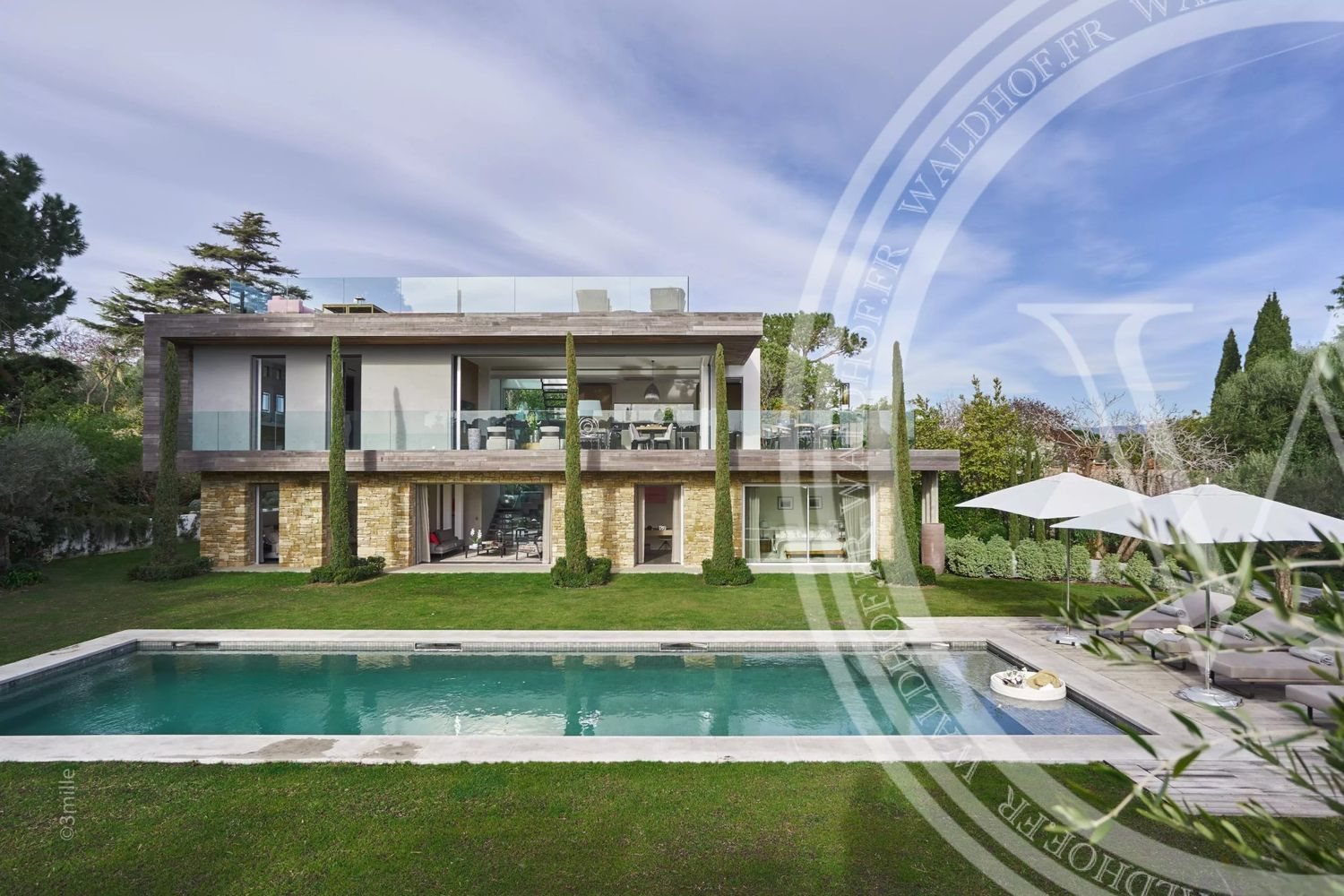 Maison à louer, 330m², Antibes