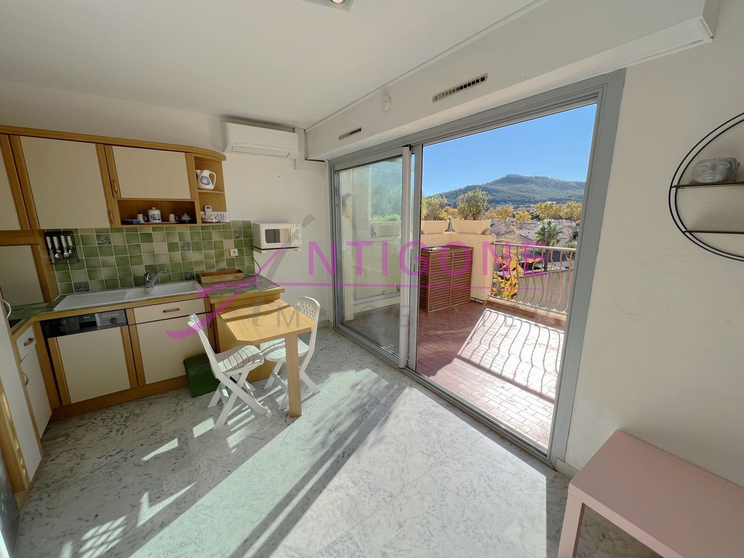 Appartement à louer, 25m², Saint-Cyr-sur-Mer