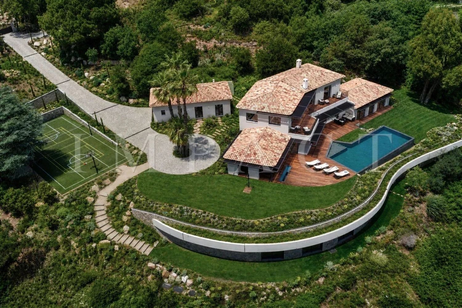 Maison à louer, 700m², Vallauris