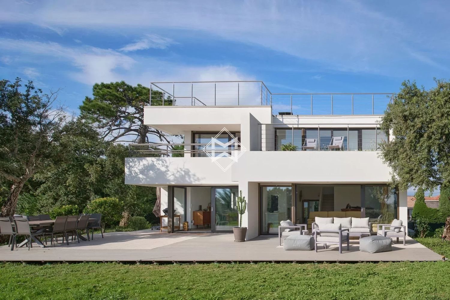 Maison à louer, 350m², Vallauris
