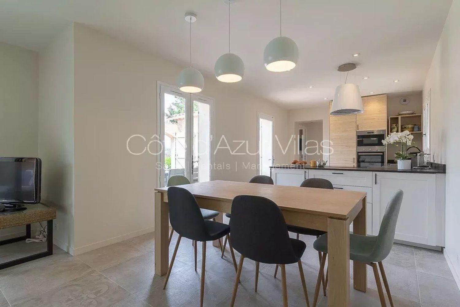 Maison à louer, 126m², Valbonne