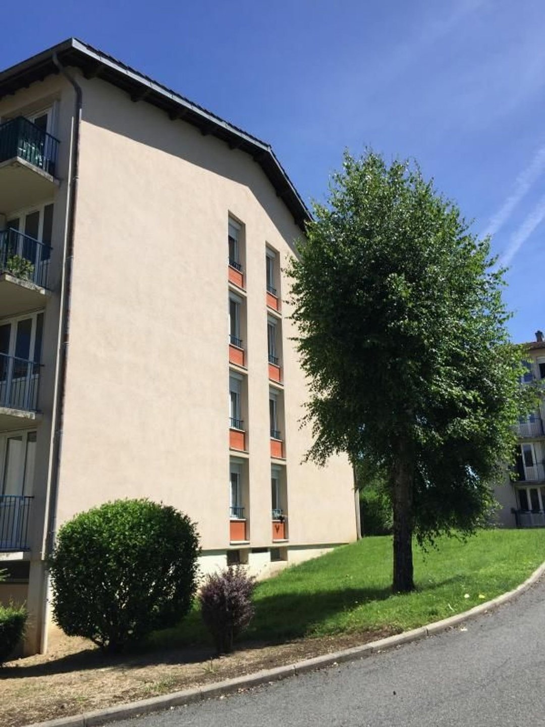 Appartement à louer, 87m², Noirétable