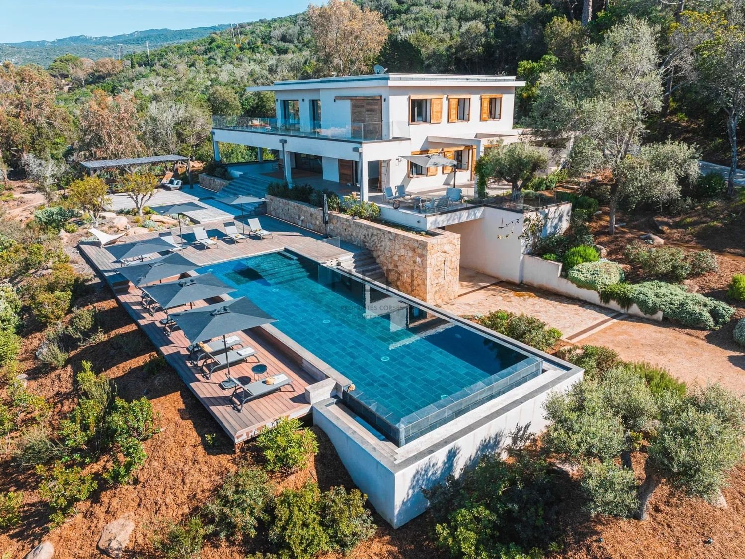 Maison à louer, 250m², Coti-Chiavari