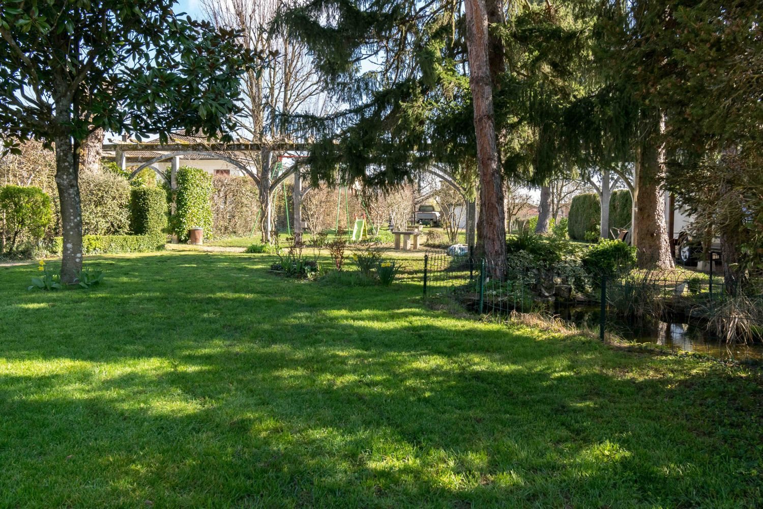 Maison à vendre, 220m², Mézériat