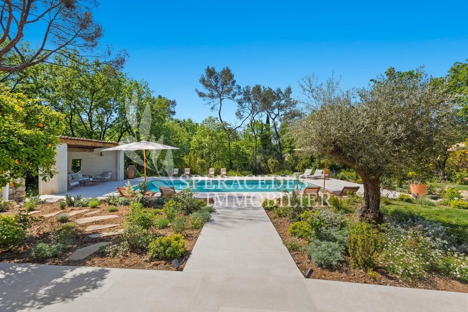 Maison à louer, 11m², Roquefort-les-Pins