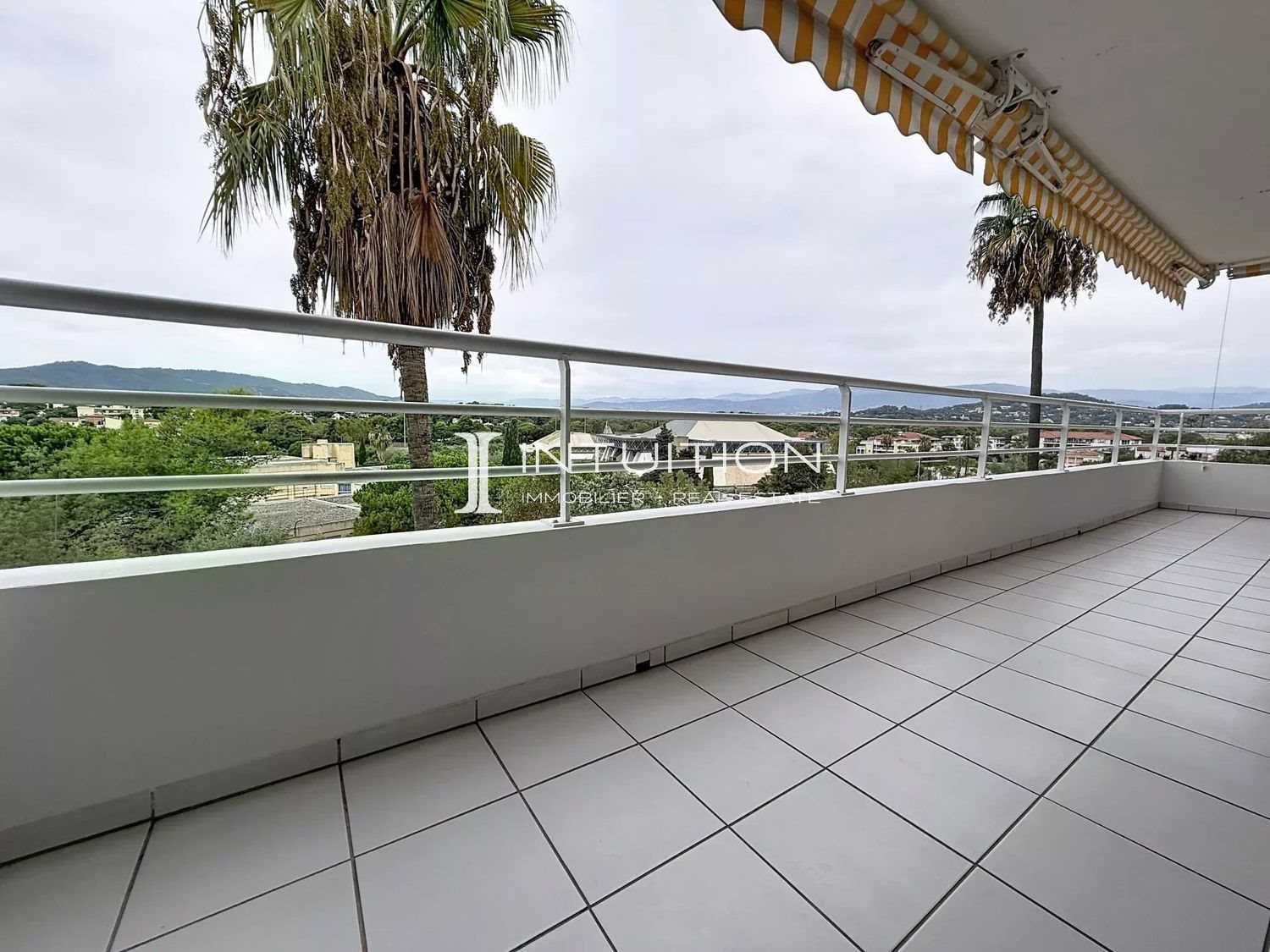 Appartement à louer, 92m², Le Cannet