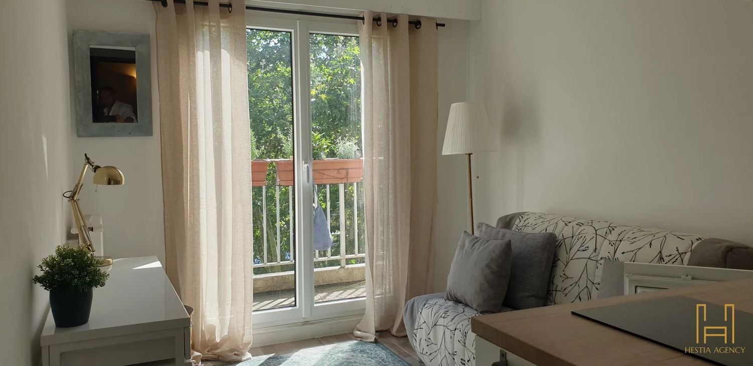 Appartement à louer, 14m², Versailles