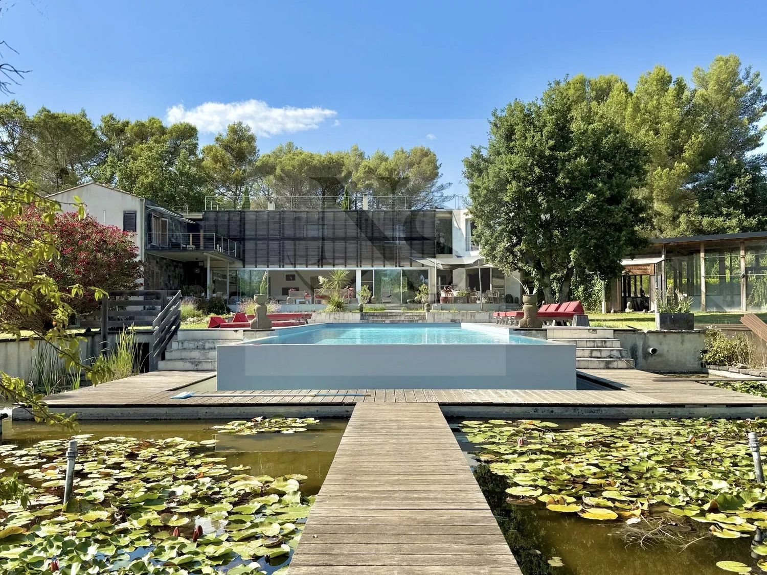 Maison à vendre, 550m², Saint-Marc-Jaumegarde