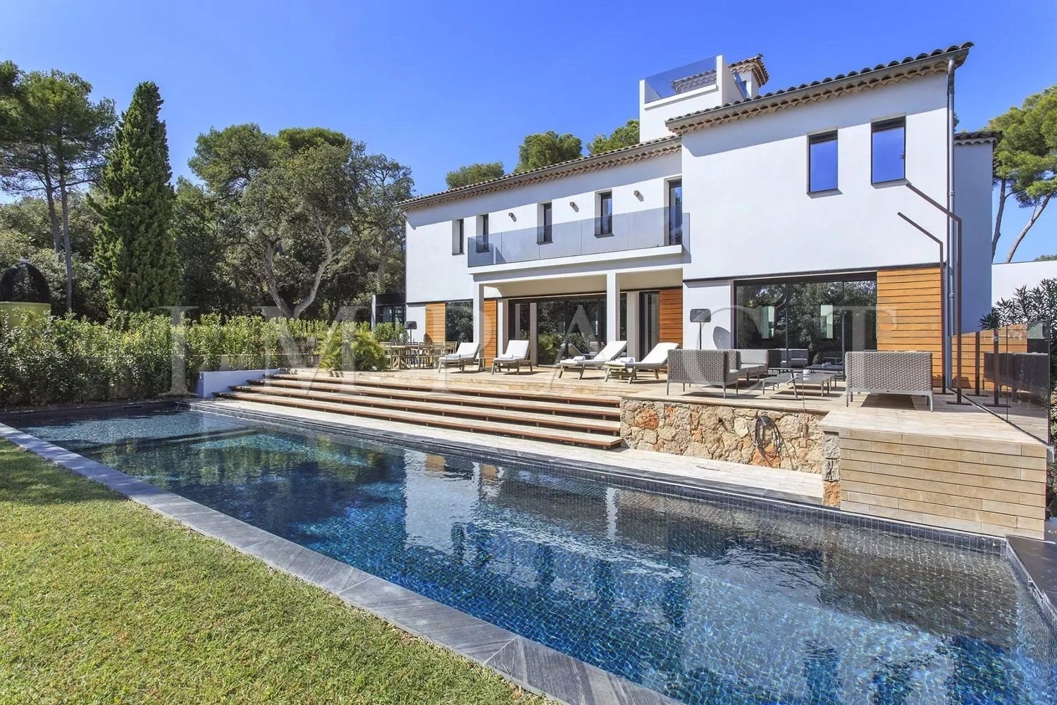 Maison à louer, 1000m², Antibes