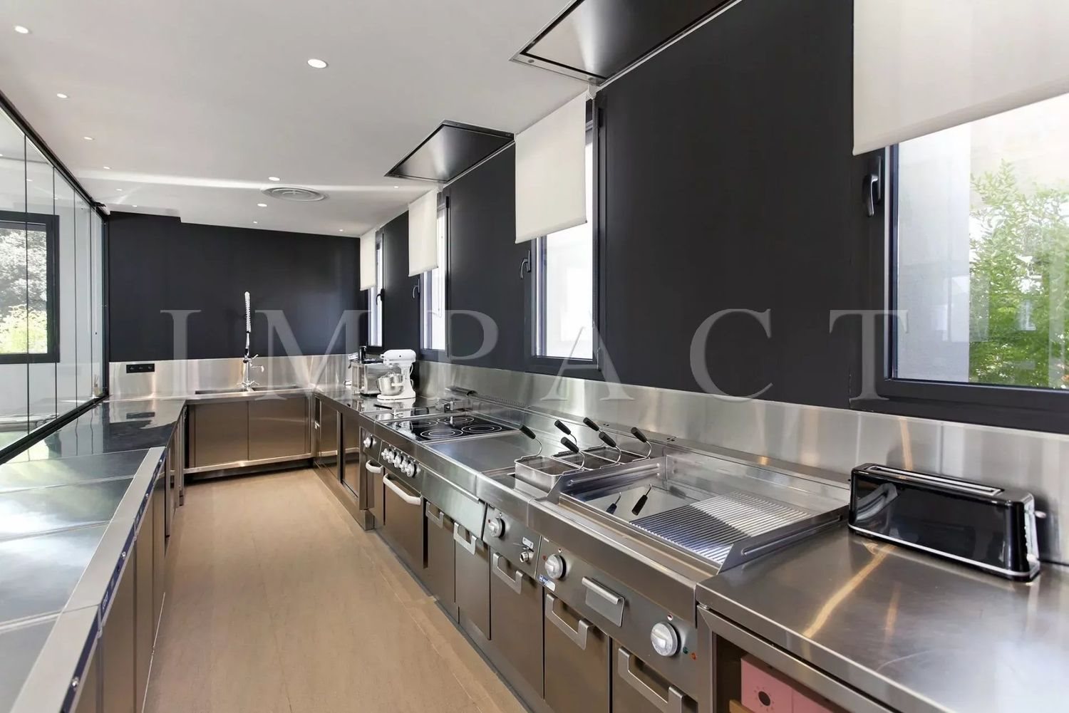 Maison à louer, 1000m², Antibes