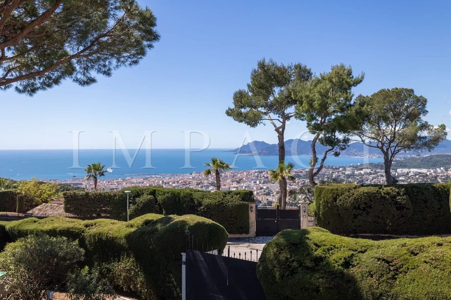 Maison à louer, 300m², Vallauris