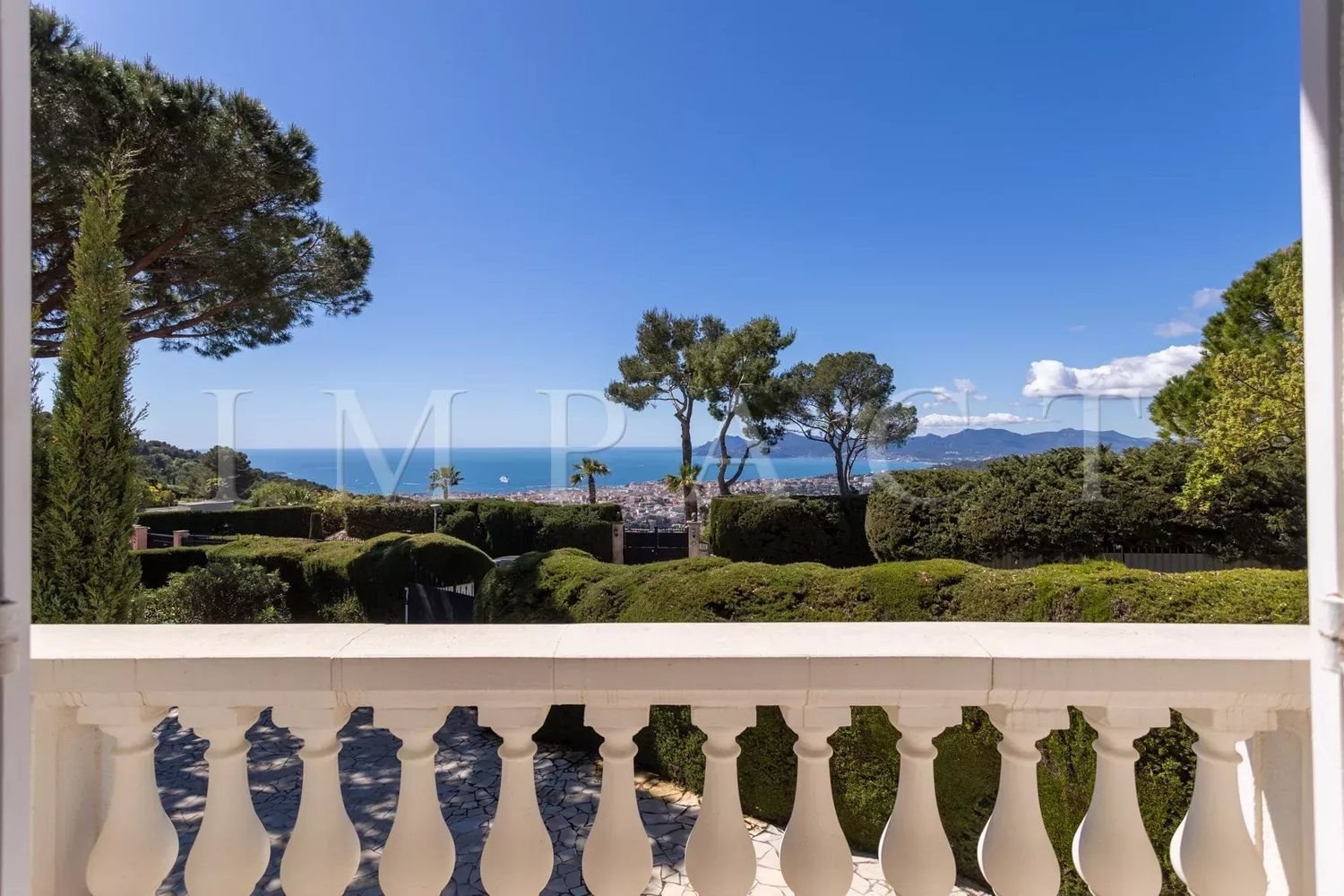 Maison à louer, 300m², Vallauris