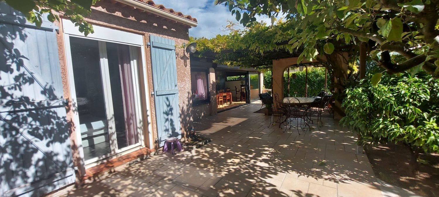 Maison à vendre, 140m², Figanières