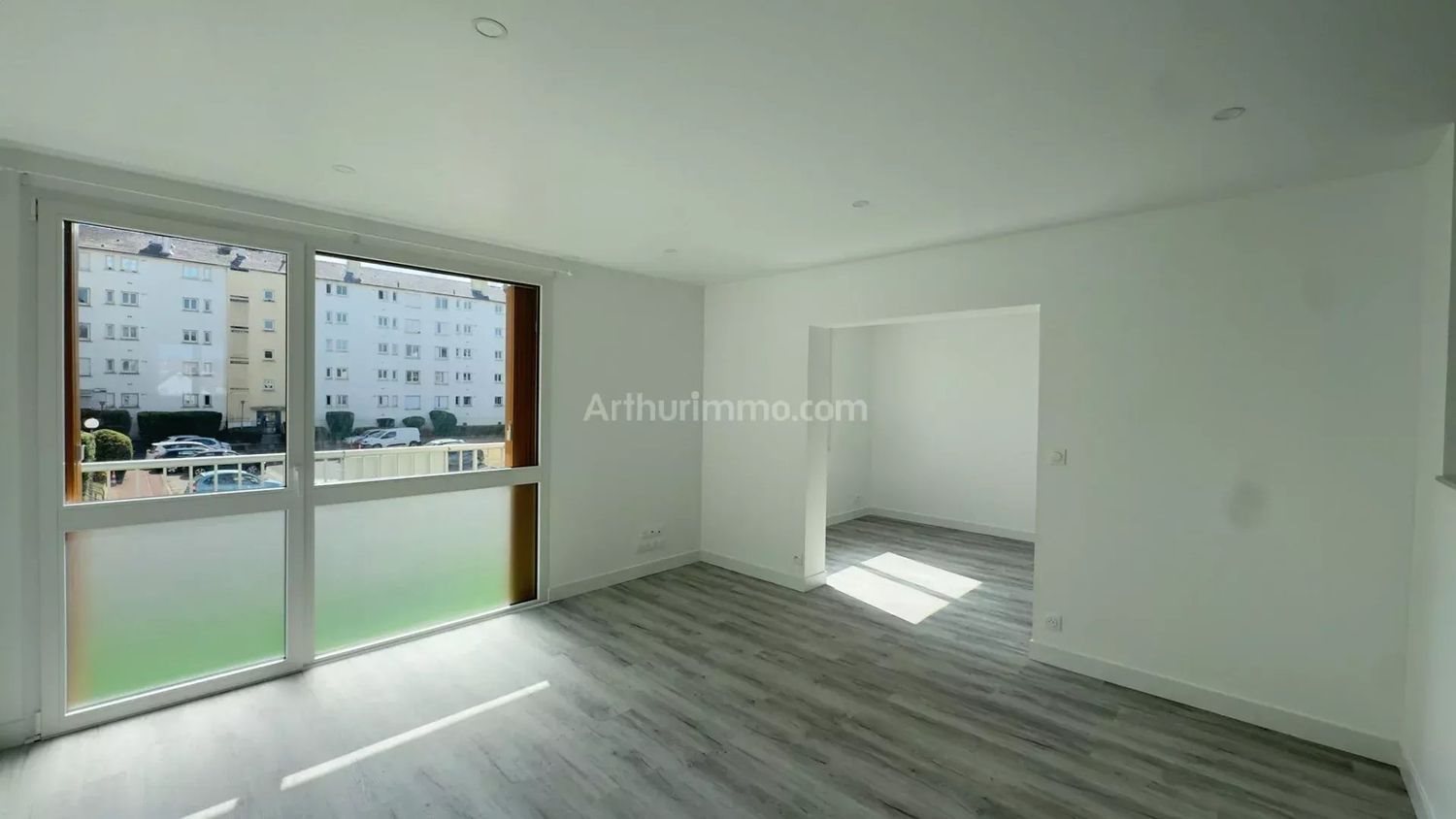 Appartement à louer, 87m², Perthes