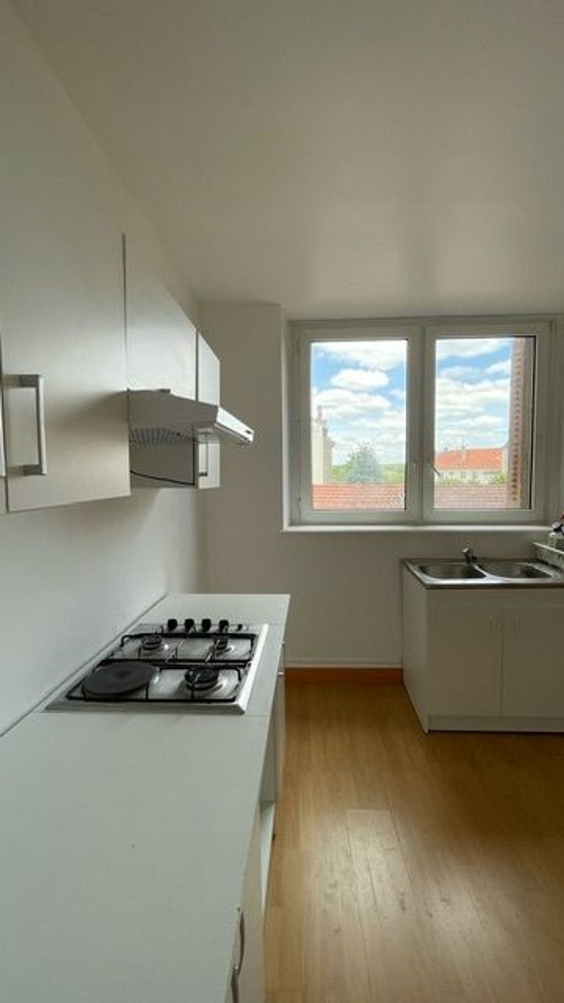 Appartement à louer, 39m², Charmes