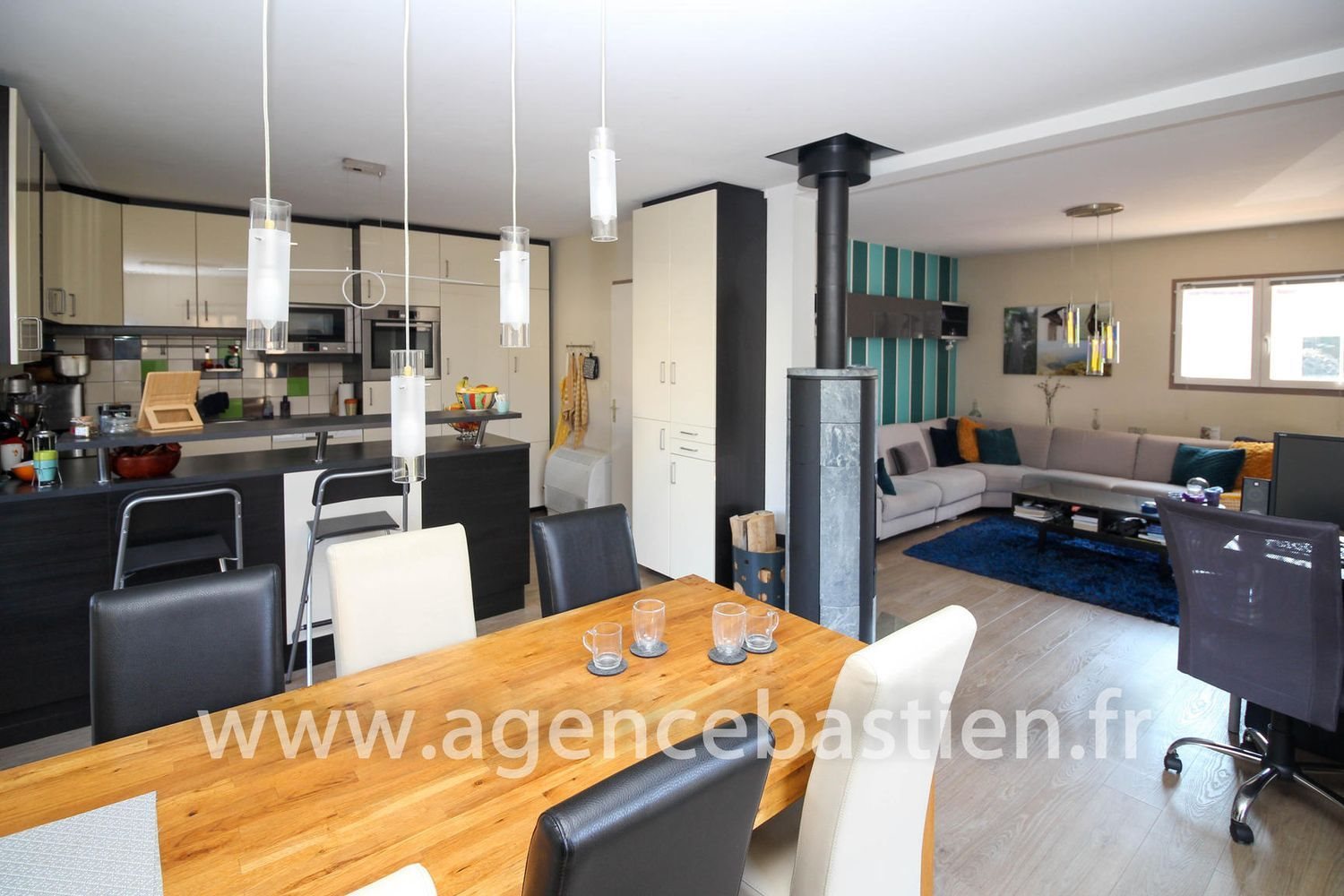 Maison à vendre, 99m², Cessy