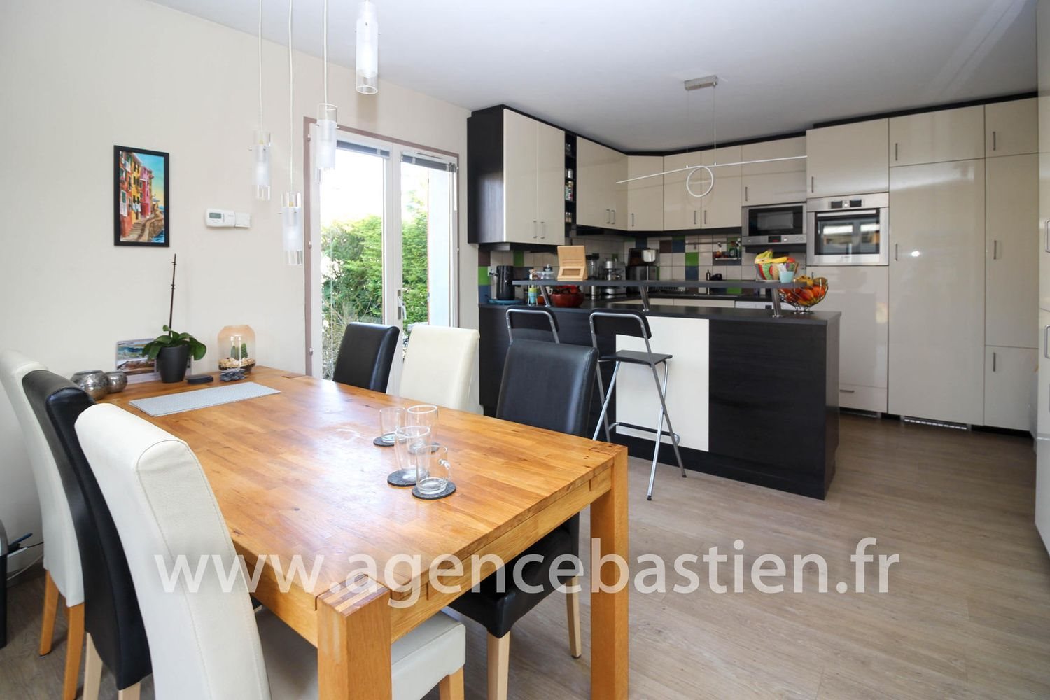 Maison à vendre, 99m², Cessy