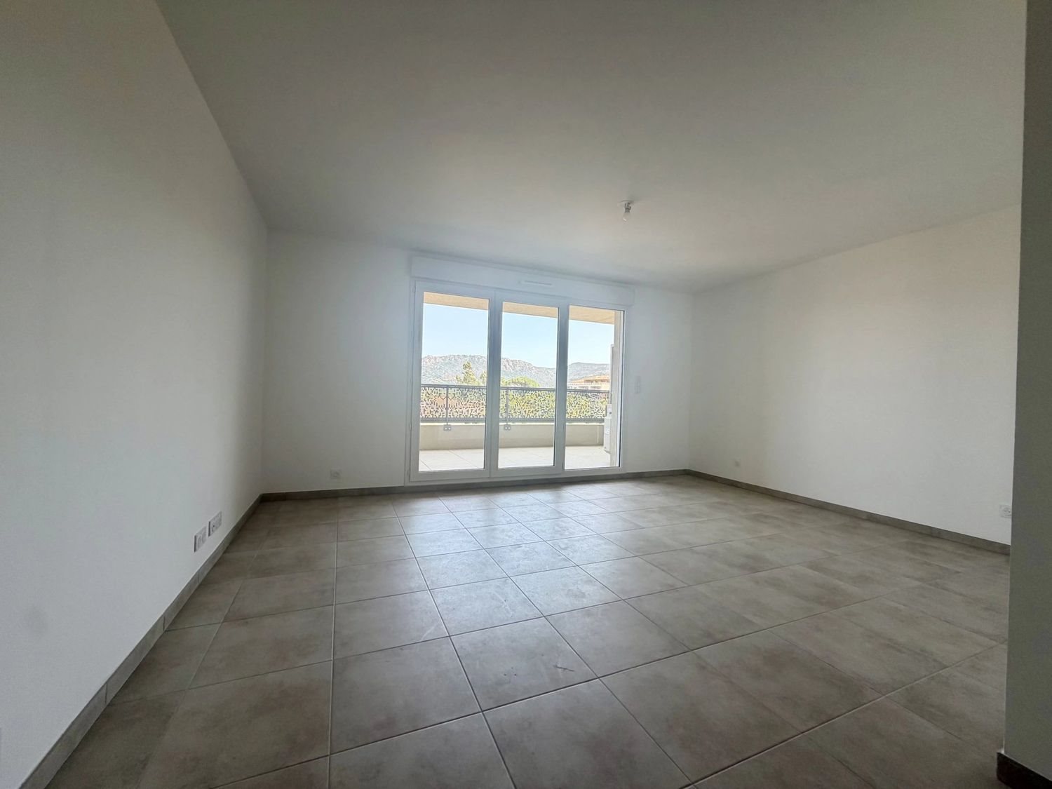 Appartement à louer, 89m², Porto-Vecchio
