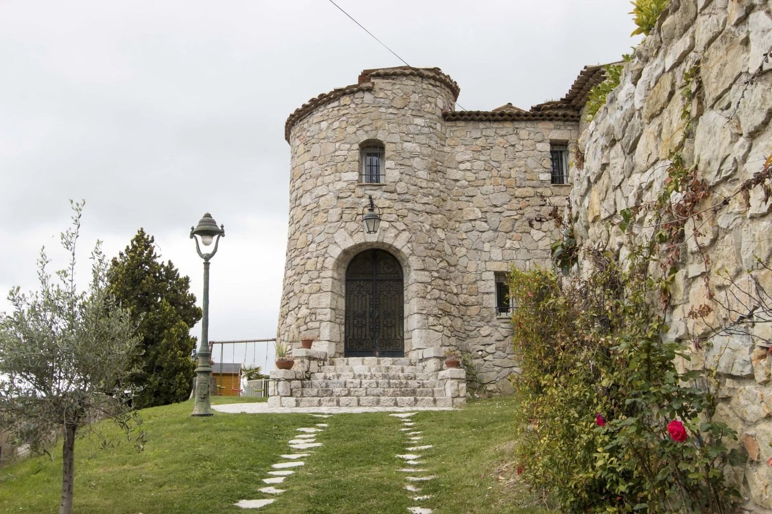 Maison à vendre, 200m², Tourrette-Levens