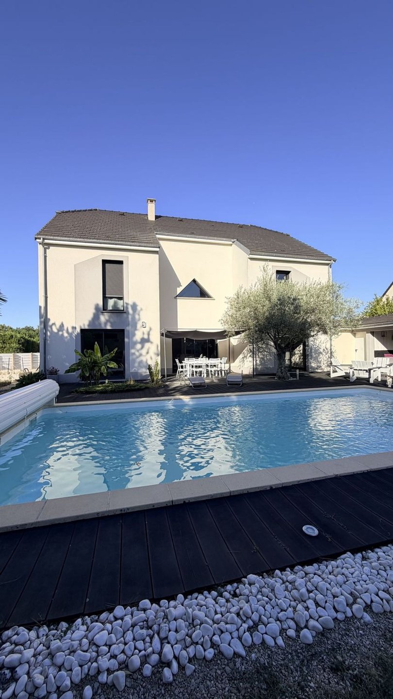 Maison à vendre, 254m², Saint-Julien-les-Villas