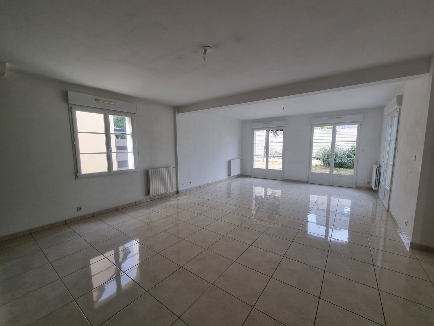 Maison à louer, 183m², Orgères