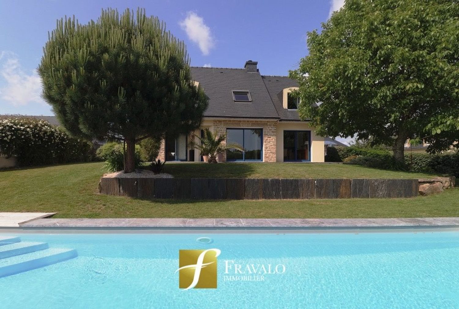 Maison à vendre, 137m², Plougoumelen