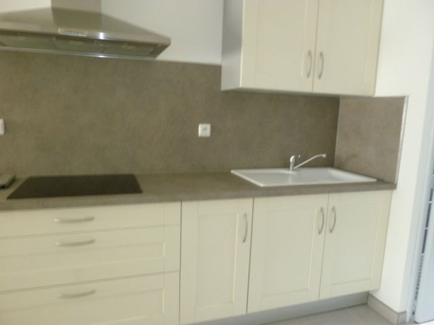 Appartement à louer, 59m², Saintes