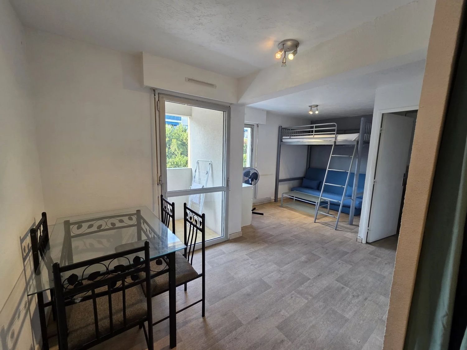 Appartement à louer, 21m², Antibes