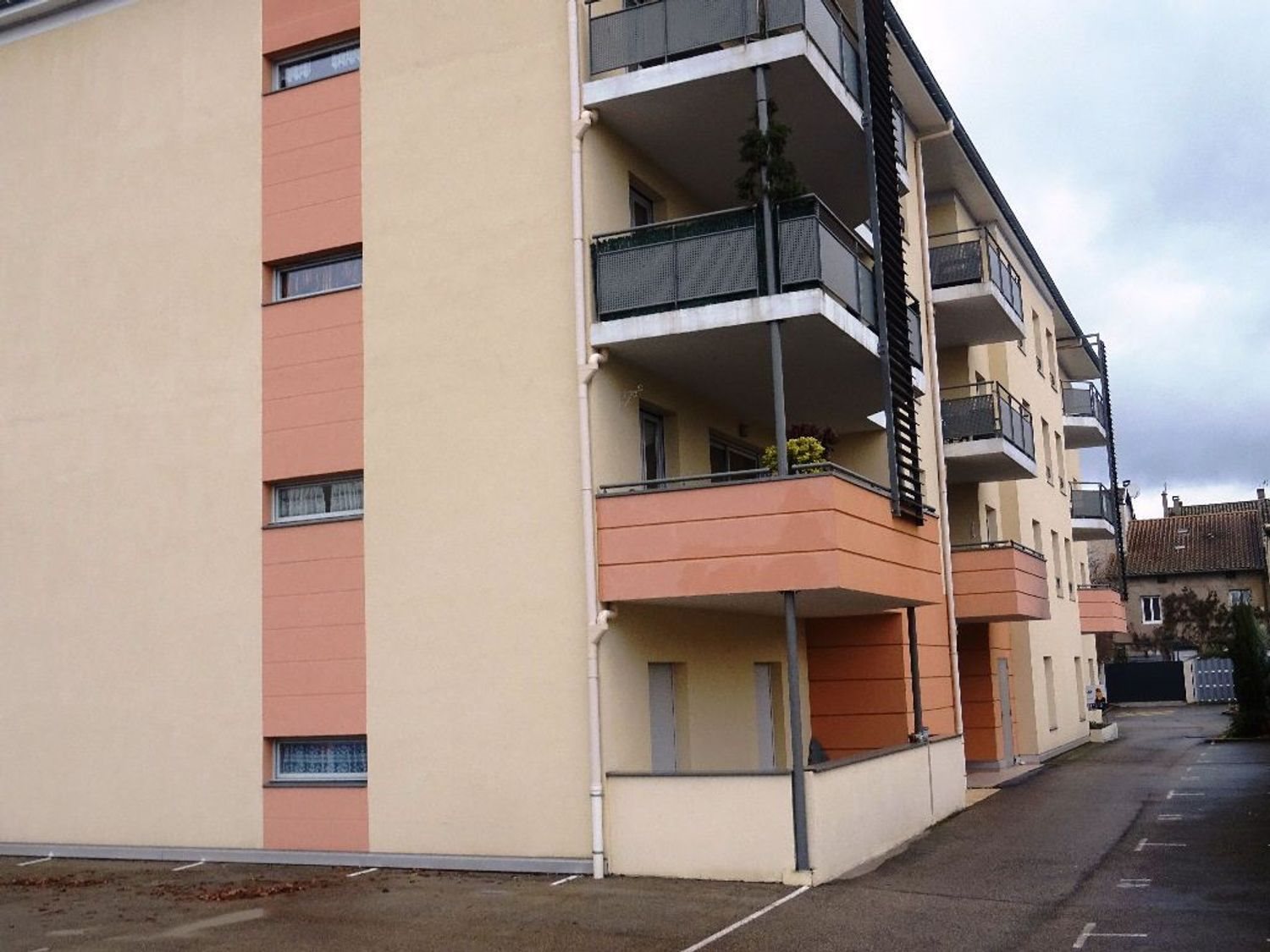 Appartement à louer, 65m², Belleville