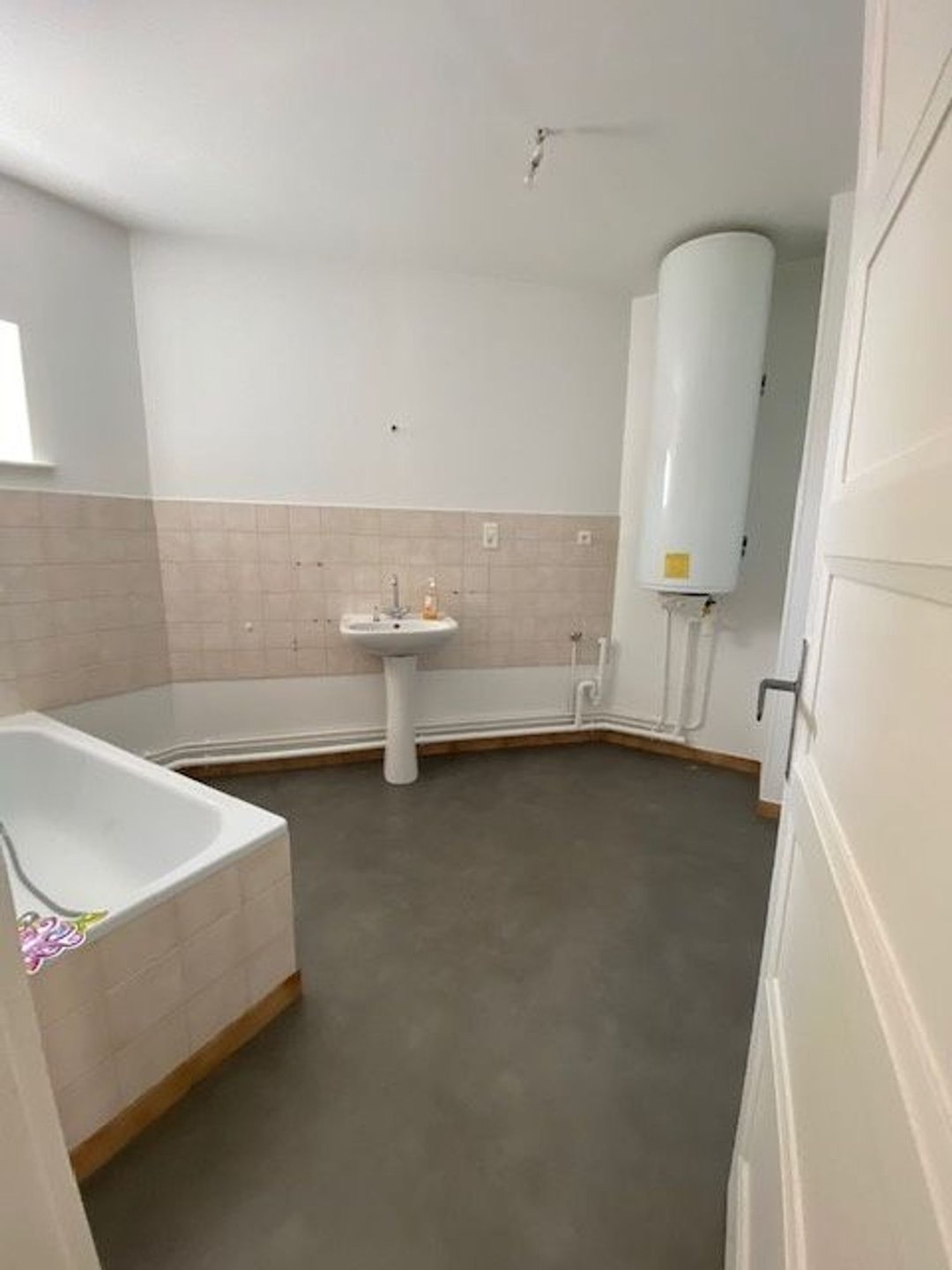 Appartement à louer, 84m², Charmes