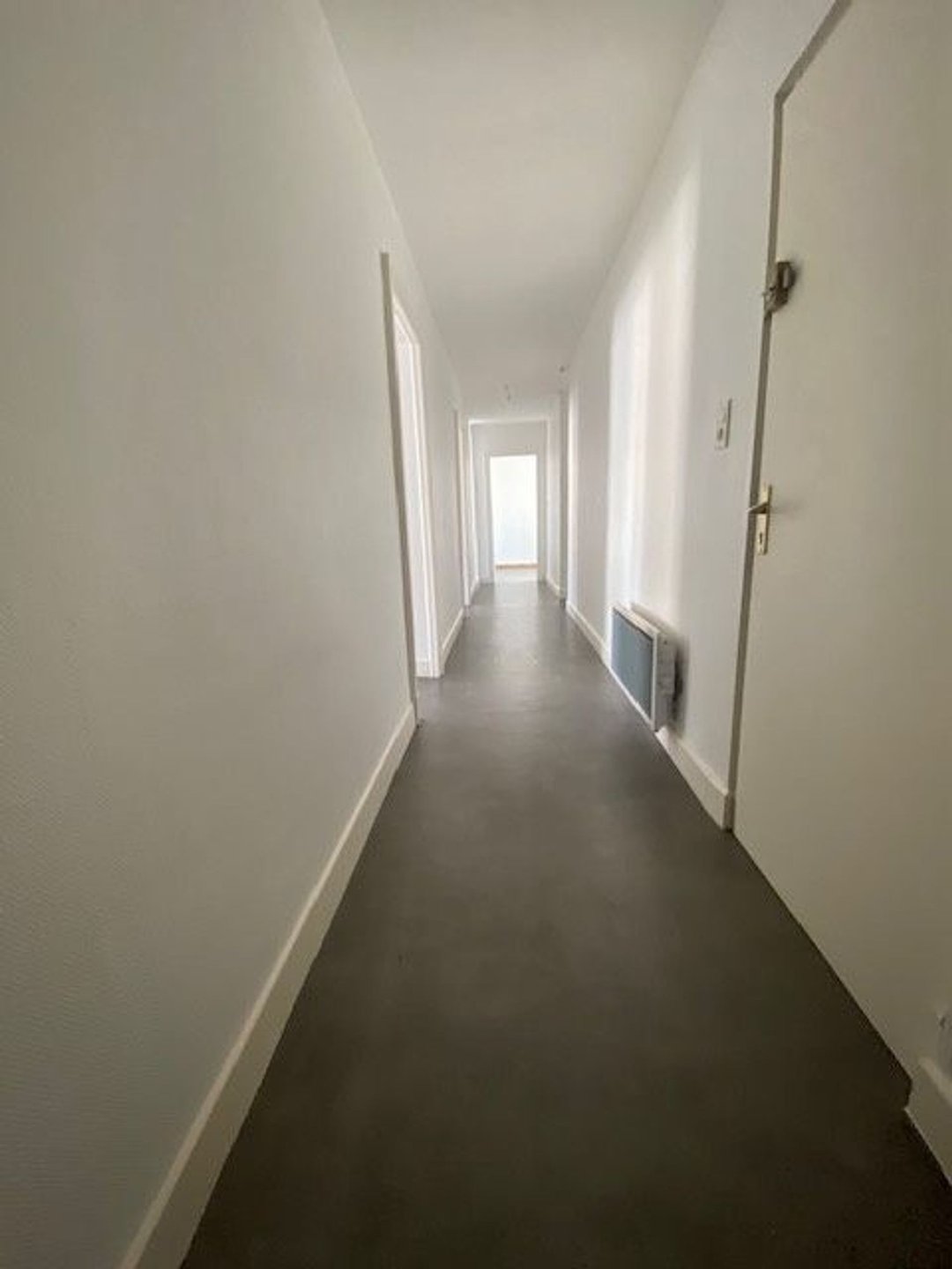 Appartement à louer, 84m², Charmes