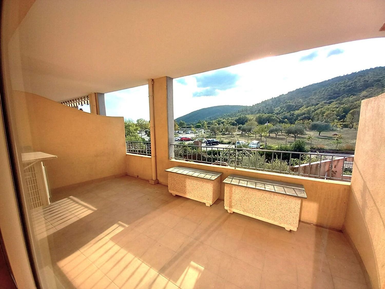 Appartement à vendre, 62m², La Roquebrussanne