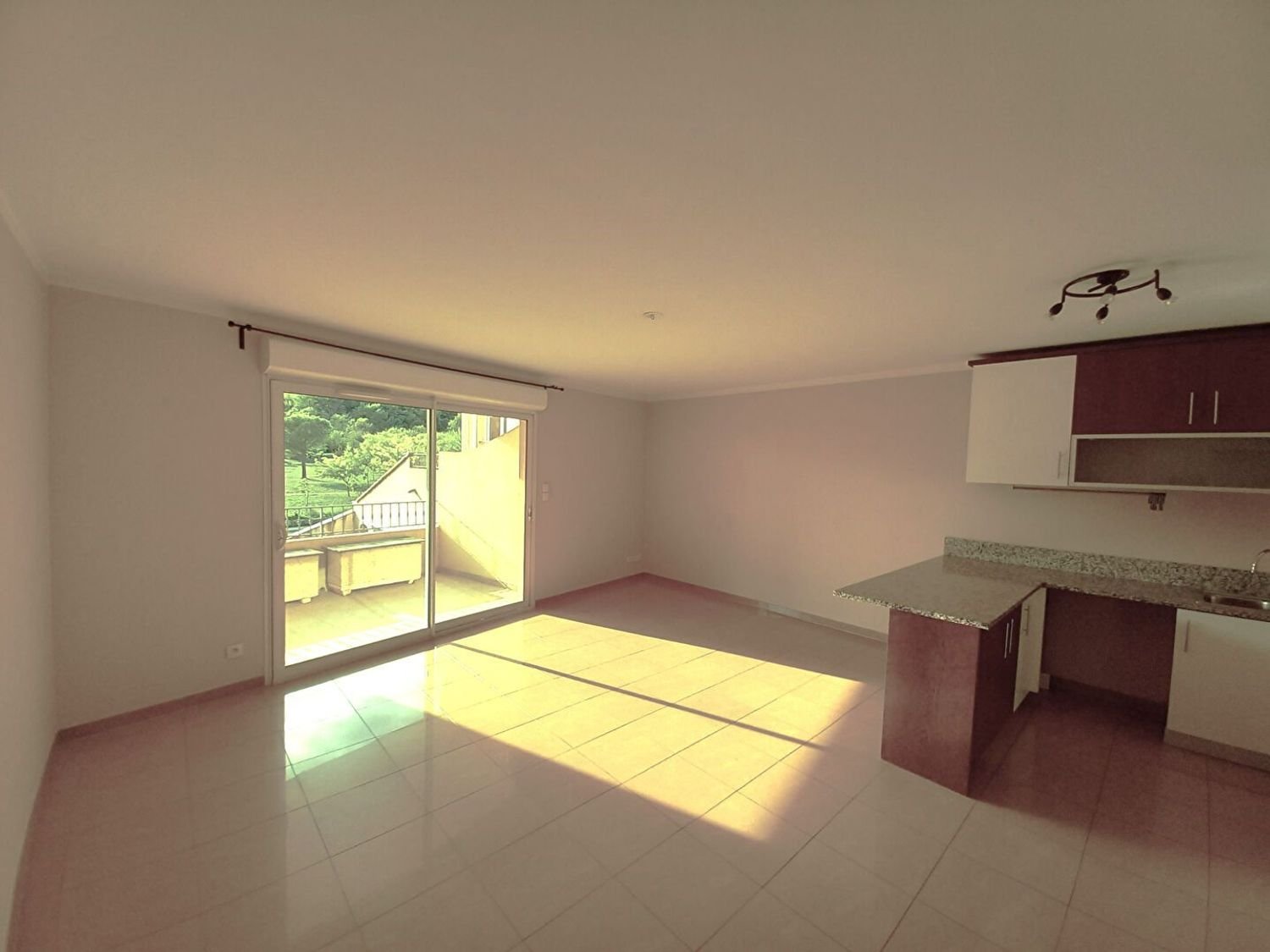 Appartement à vendre, 62m², La Roquebrussanne